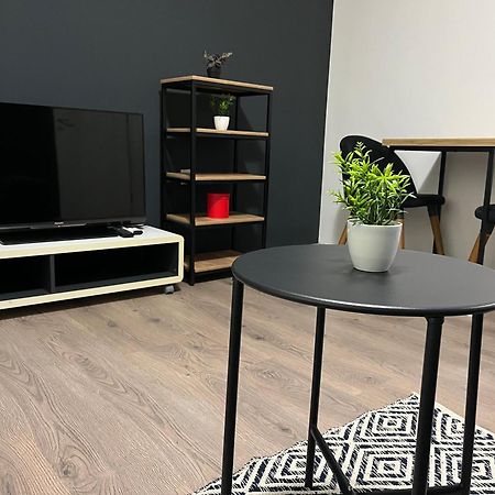Central M - 5 Apartments Skopje Luaran gambar