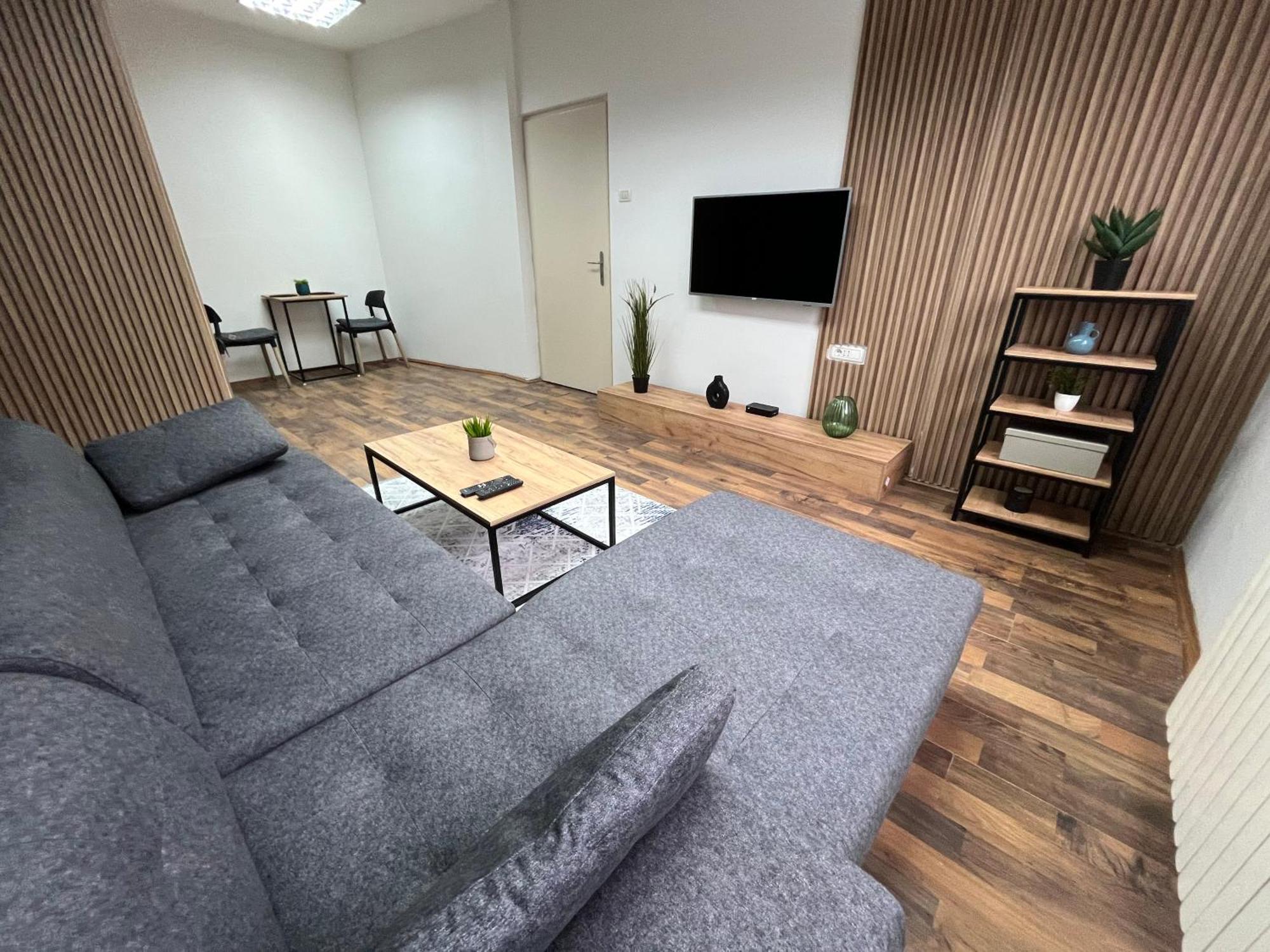 Central M - 5 Apartments Skopje Luaran gambar