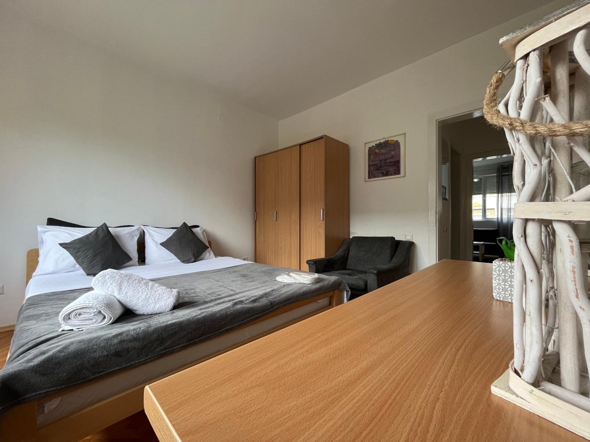 Central M - 5 Apartments Skopje Luaran gambar