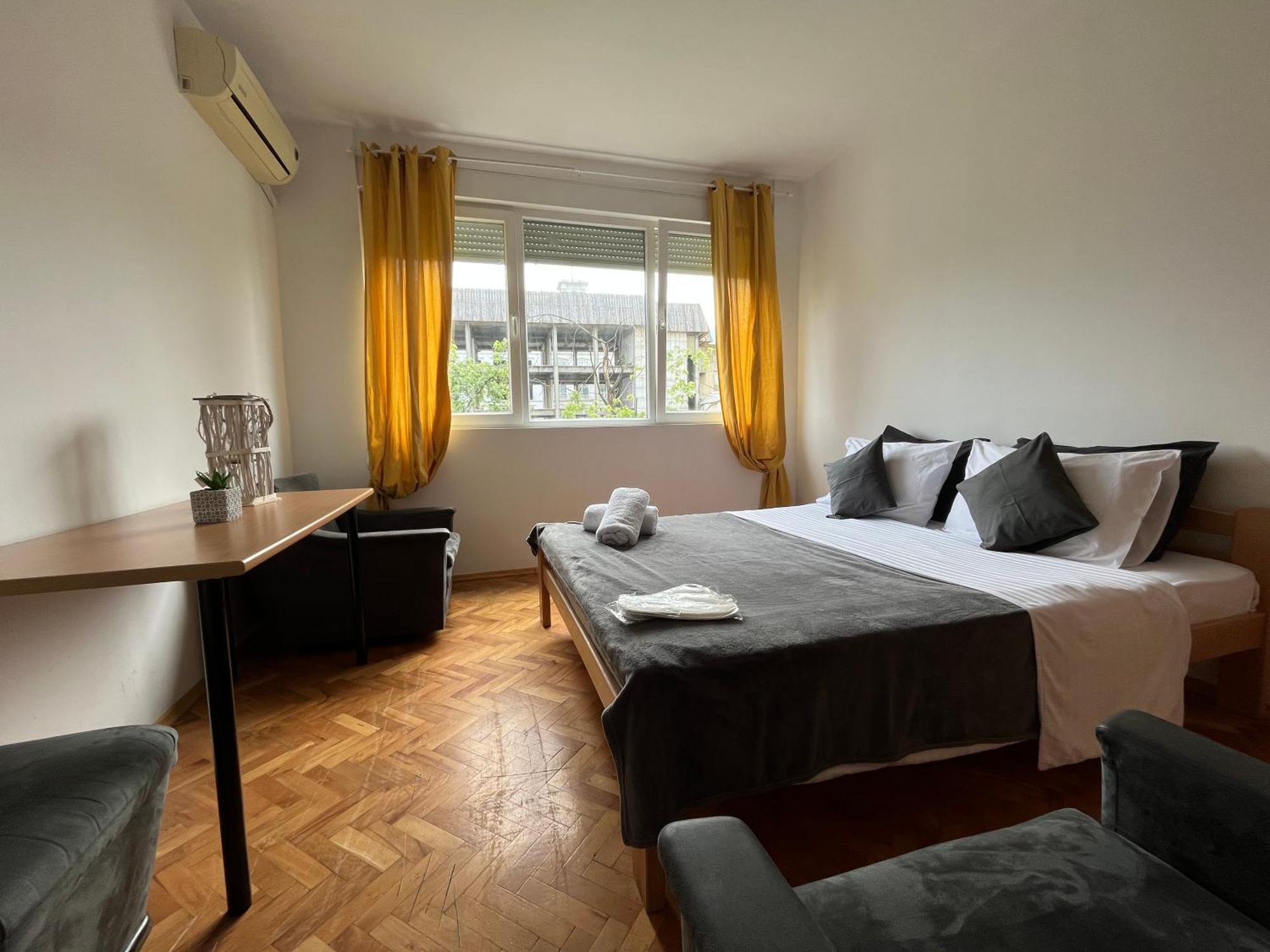 Central M - 5 Apartments Skopje Luaran gambar