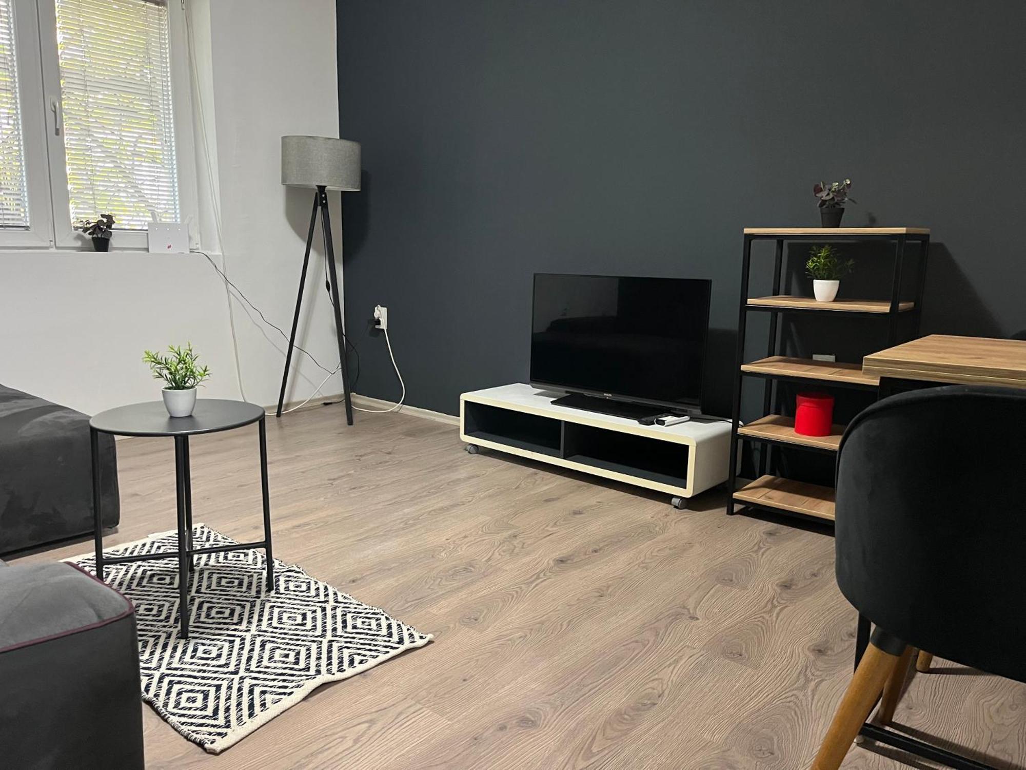 Central M - 5 Apartments Skopje Luaran gambar
